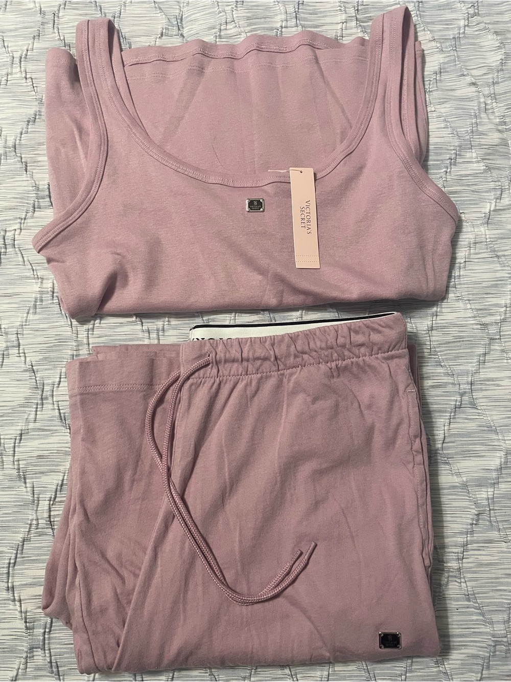 Victoria's Secret Rose Lounge Sleep Set - Picture 6 of 6